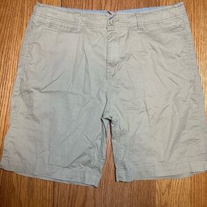 Charles and a Half Shorts in Khaki Mens Size 36 - Like NEW!